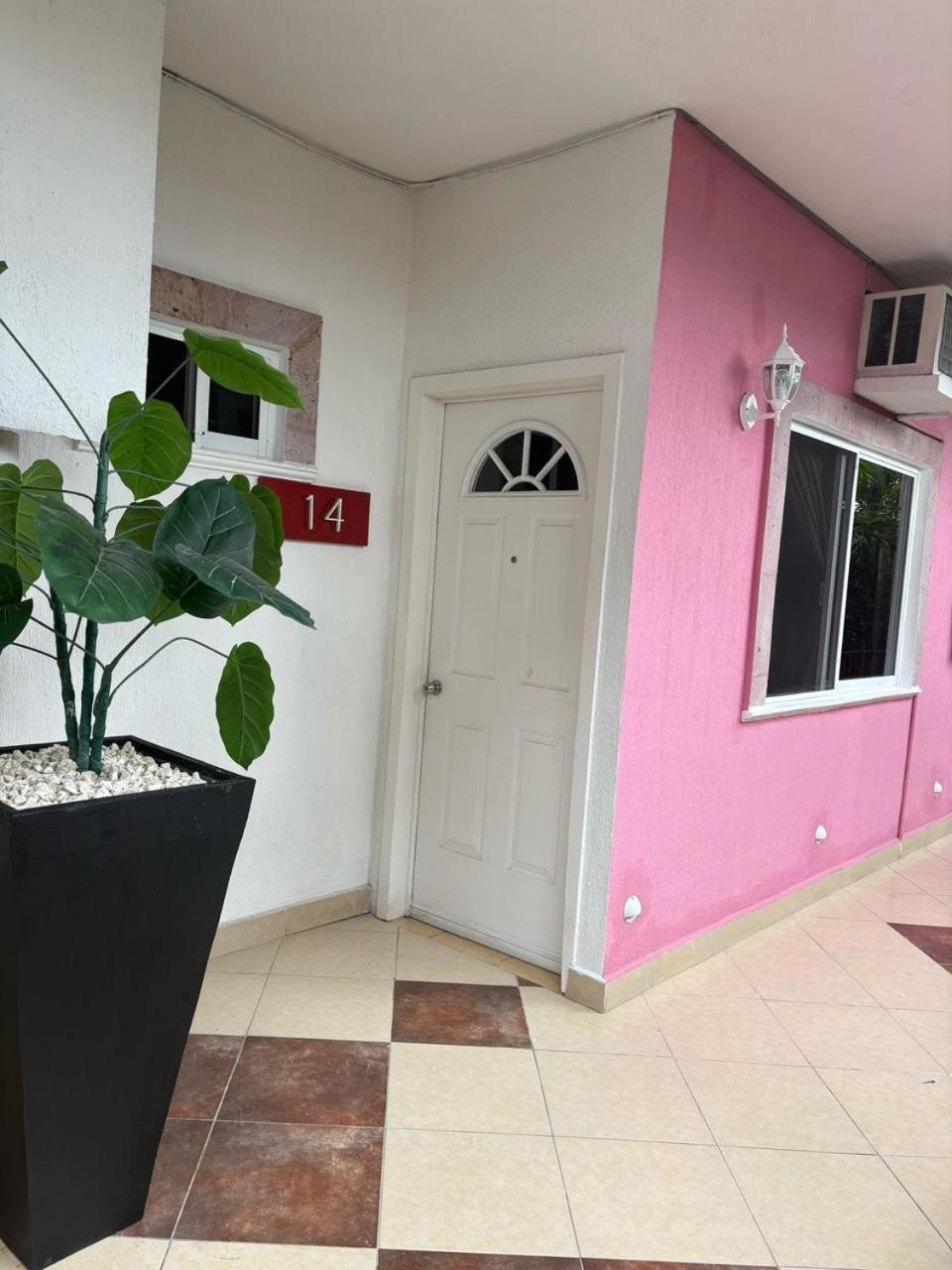 Hotel La Casona Villahermosa Exteriör bild