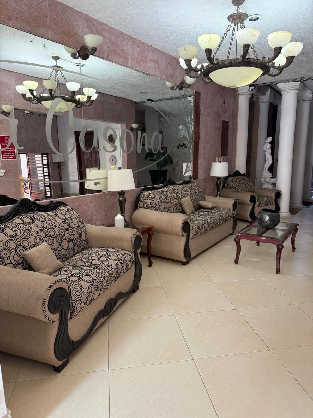Hotel La Casona Villahermosa Exteriör bild